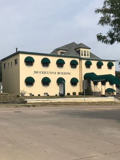 205 N 5th St, Saint Charles, MO à louer - Photo du bâtiment - Image 1 de 1