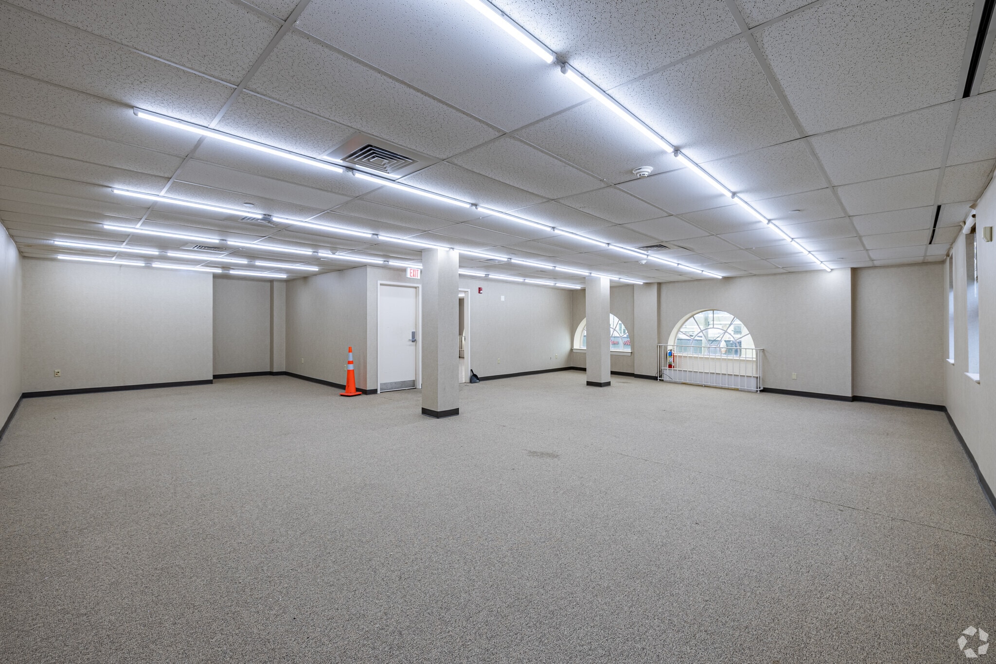 201 N Wood Ave, Linden, NJ for lease Interior Photo- Image 1 of 2