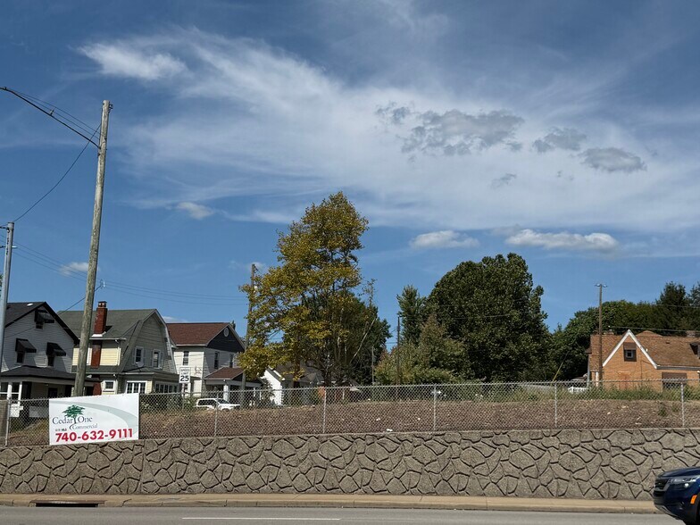 2119 Sunset Blvd, Steubenville, OH à vendre - Photo du bâtiment - Image 1 de 9