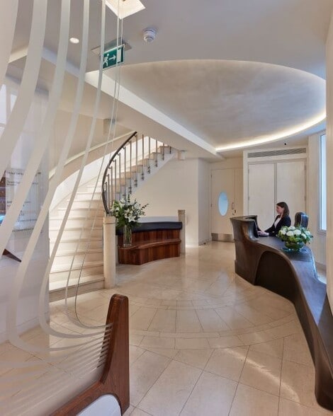 55 Grosvenor St, London for lease - Building Photo - Image 3 of 6