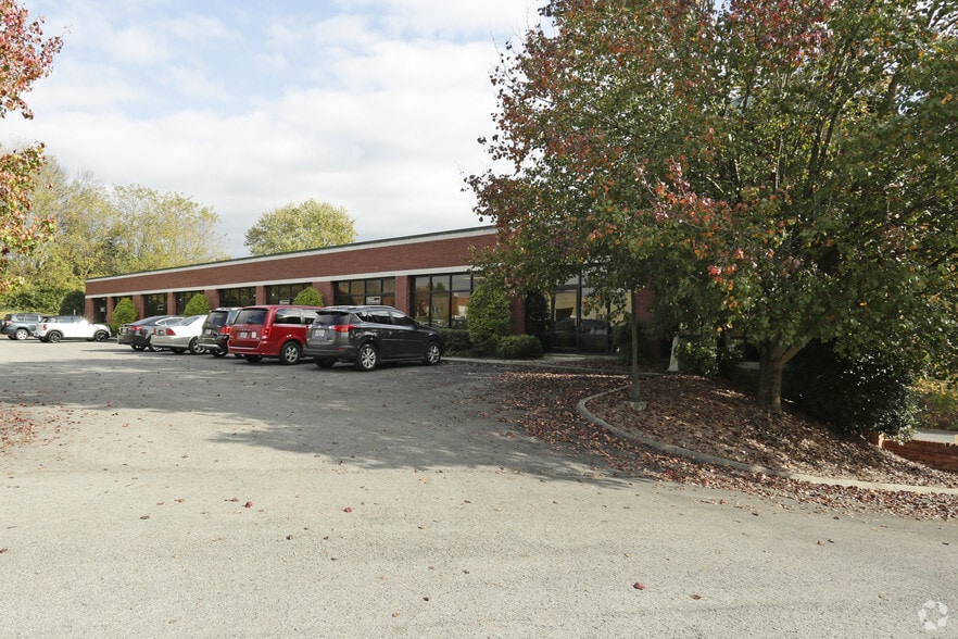 337-375 Trane Ln, Knoxville, TN à louer - Photo du bâtiment - Image 2 de 8