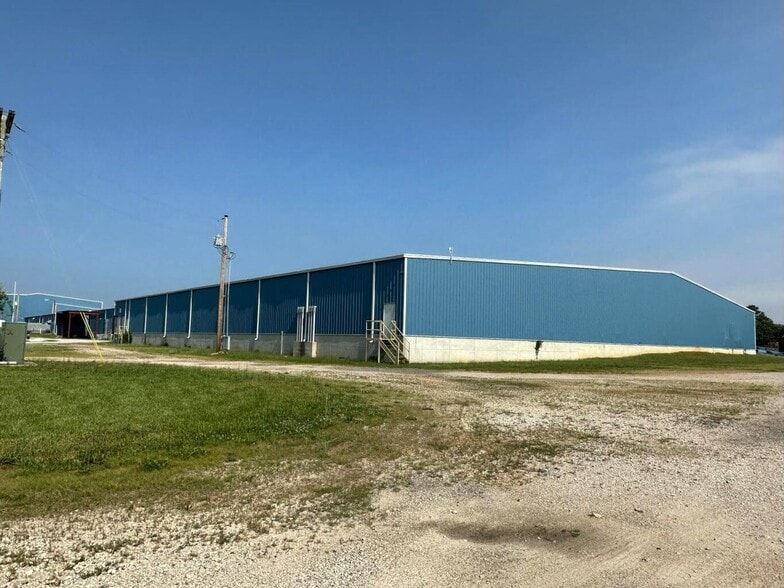 1301 Industrial Park Rd, Mountain Grove, MO for lease - Building Photo - Image 3 of 46
