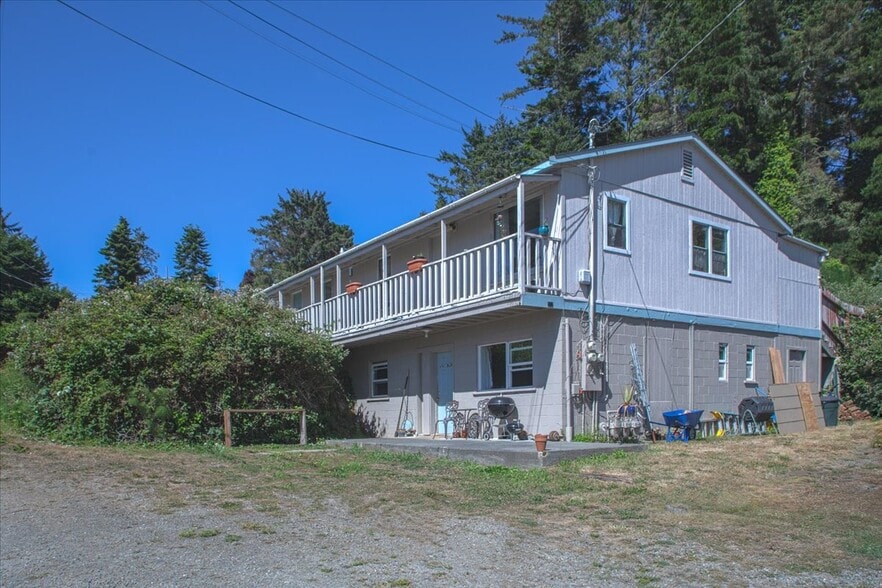 6561 Spring St, Fields Landing, CA for sale - Building Photo - Image 3 of 13