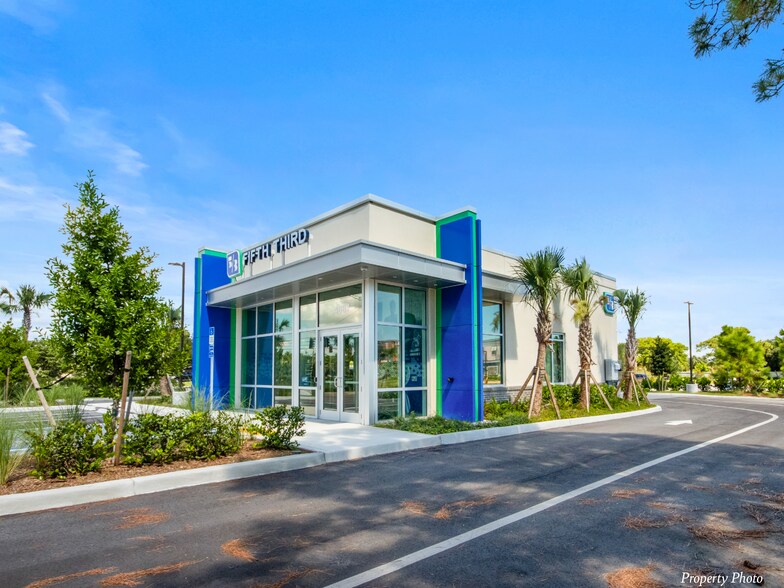 4689 Hypoluxo rd, Lake Worth, FL à vendre - Photo du bâtiment - Image 3 de 4