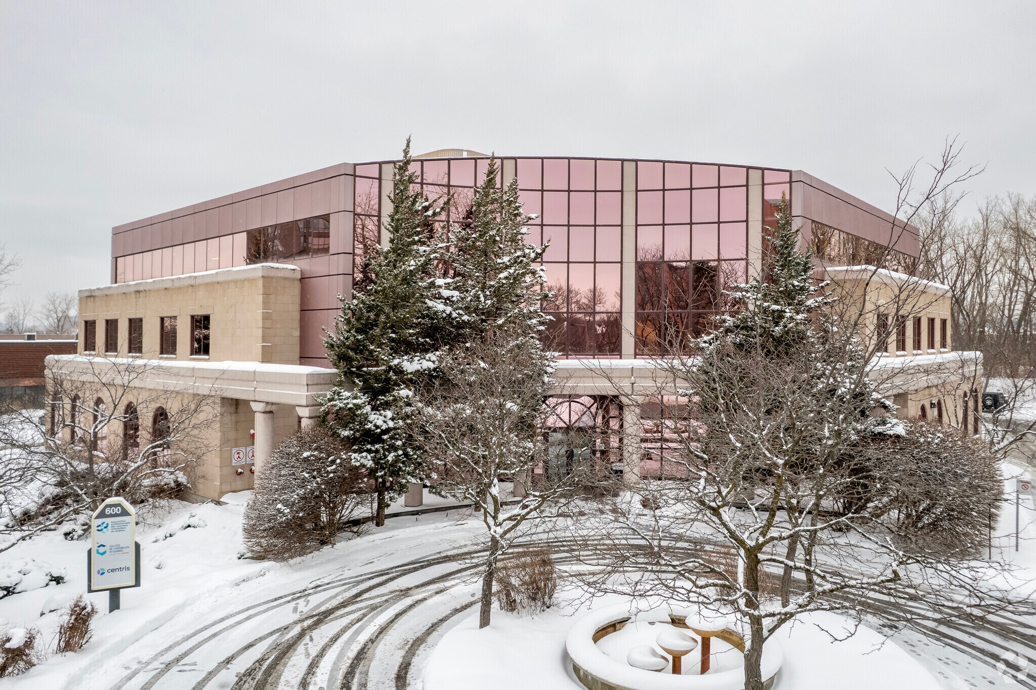 600 Ch Du Golf, Verdun, QC à vendre Photo principale- Image 1 de 1