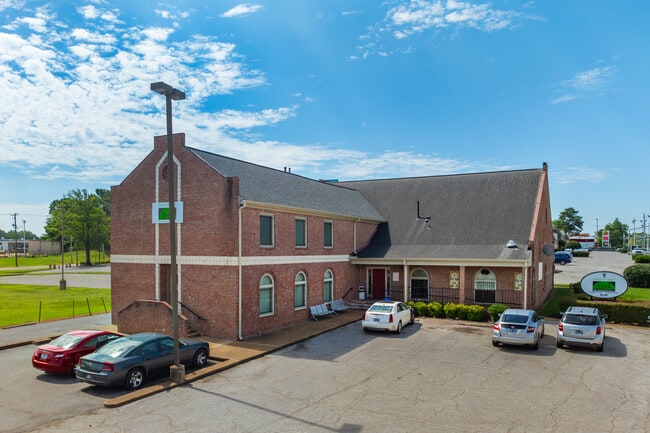 Plus de détails pour 3530 Hickory Hill Rd, Memphis, TN - Bureau aux enchères