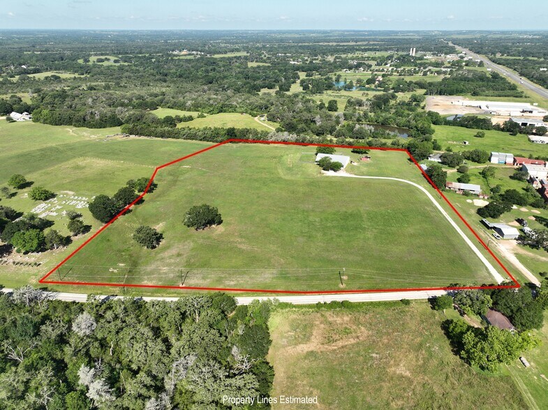 126 S Berlin Rd, Brenham, TX à vendre - Photo du bâtiment - Image 2 de 30