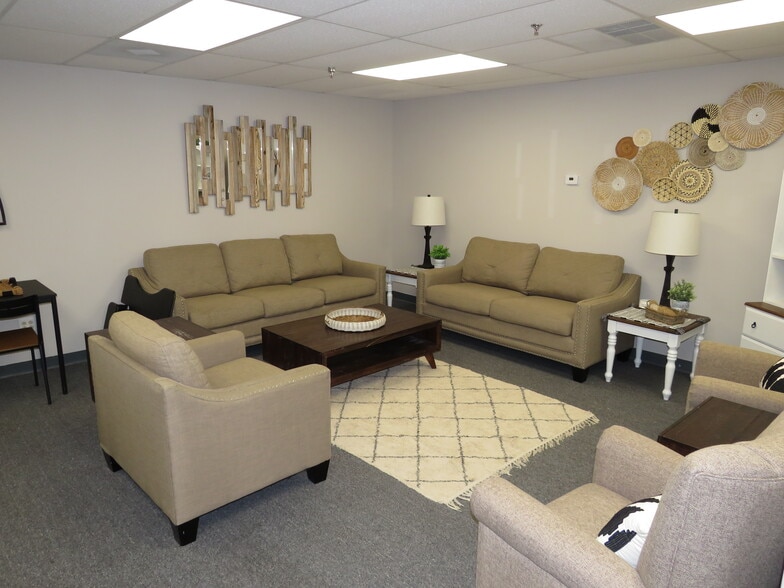 1715 N Division St, Morris, IL for lease - Building Photo - Image 2 of 30