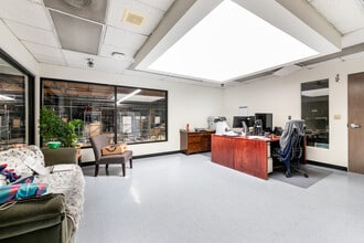 5300 Alla Rd, Los Angeles, CA for lease Interior Photo- Image 2 of 8