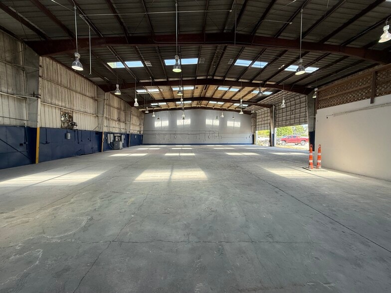 1505 Brittmoore Rd, Houston, TX à louer - Photo du bâtiment - Image 3 de 8