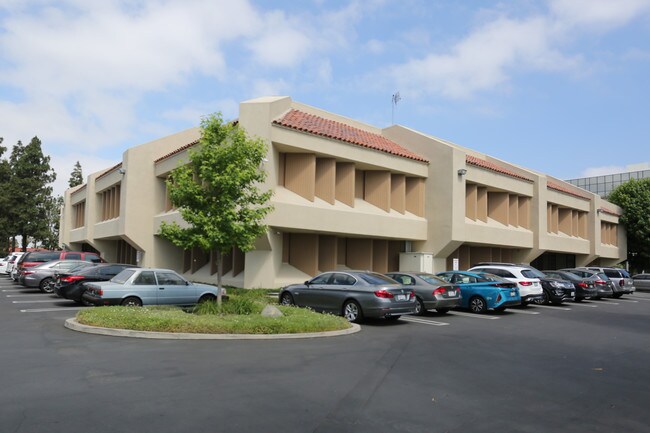 Plus de détails pour 13030 Euclid St, Garden Grove, CA - Bureau à vendre