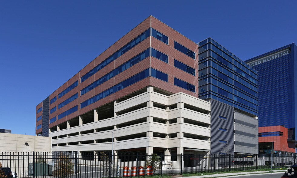 29 Hospital Plz, Stamford, CT à louer - Photo du bâtiment - Image 1 de 6