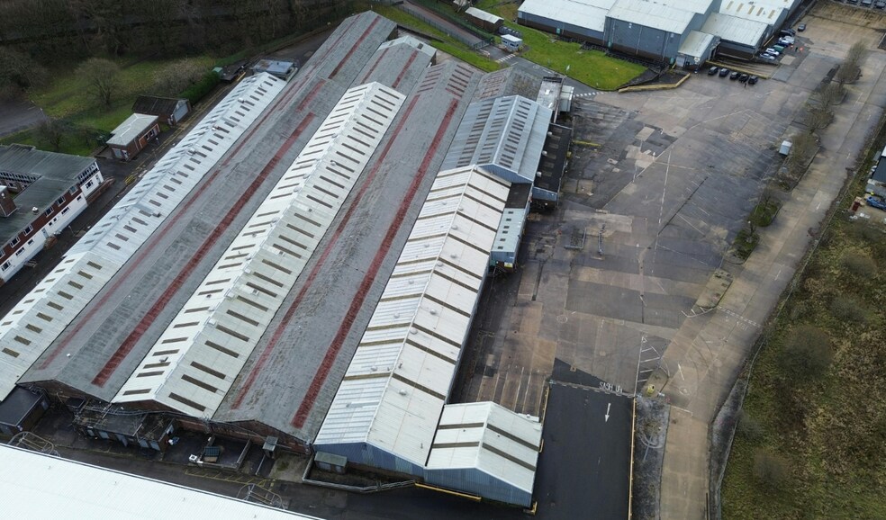 5 Woolley Bridge Rd, Glossop à louer - Photo du bâtiment - Image 3 de 4