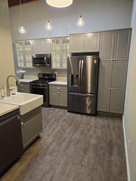2301 Orange Ave, Signal Hill, CA à vendre - Photo du bâtiment - Image 3 de 7