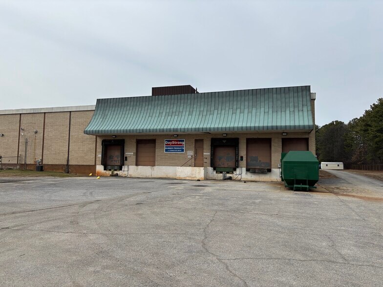 11 Forrester Dr, Mauldin, SC for lease - Building Photo - Image 2 of 10