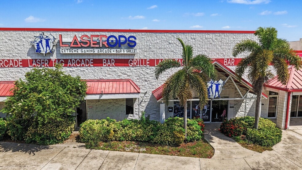 6295 Waters Ave, Tampa, FL for lease - Building Photo - Image 3 of 24