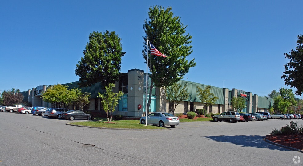 35 Cabot Rd, Woburn, MA à louer - Photo du bâtiment - Image 2 de 7