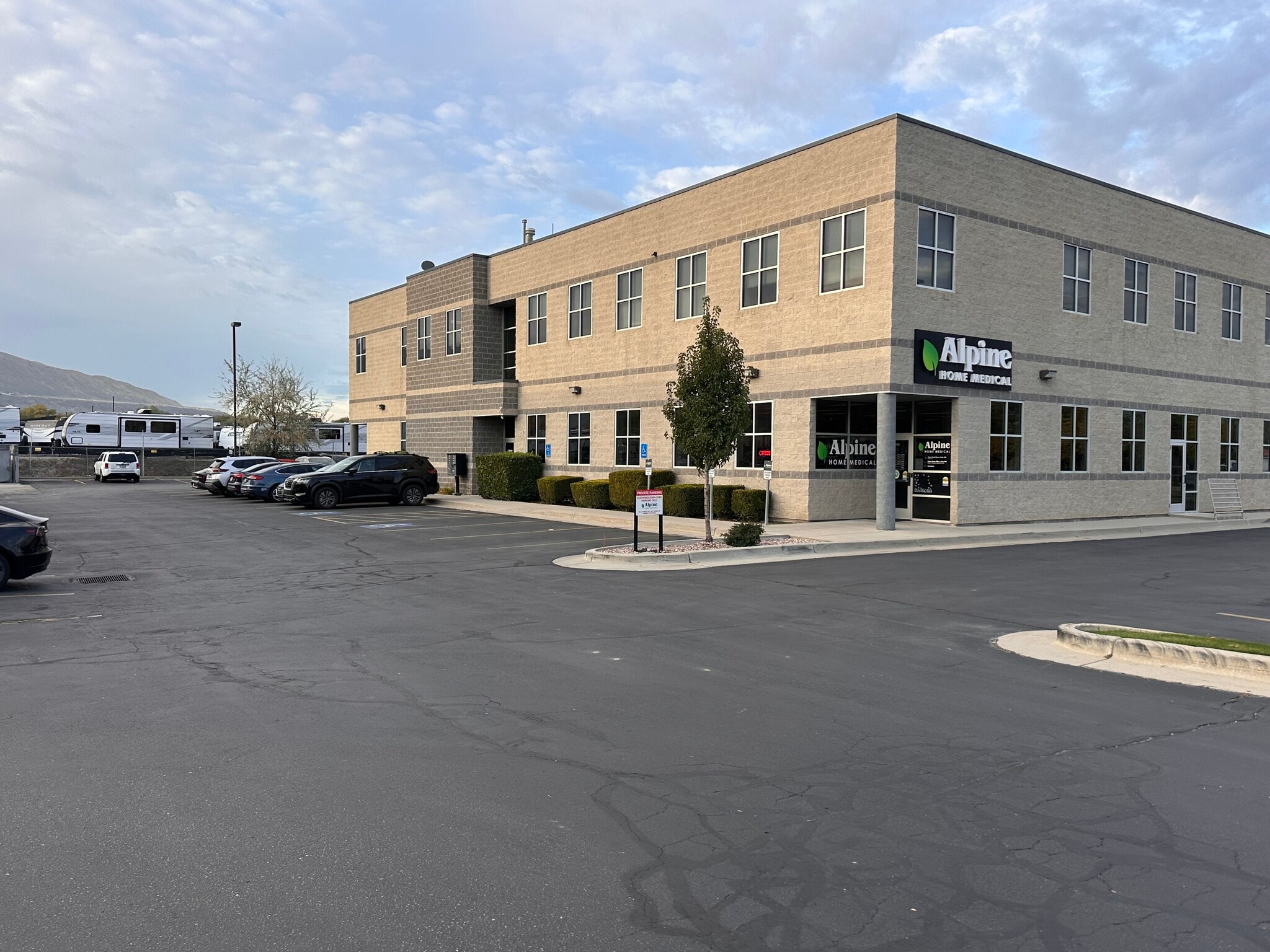 132 E 13065 S, Draper, UT for lease Interior Photo- Image 1 of 6