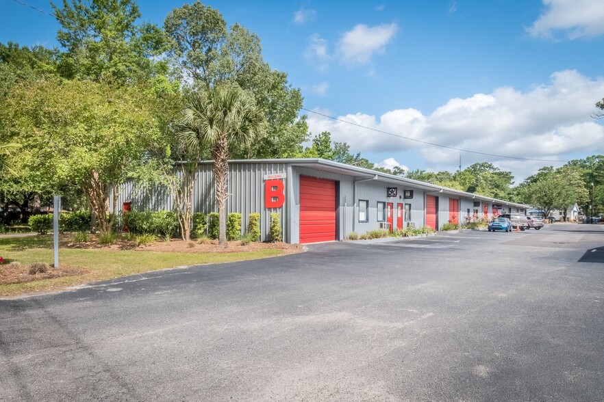 1856 Belgrade Ave, Charleston, SC for lease - Building Photo - Image 2 of 21