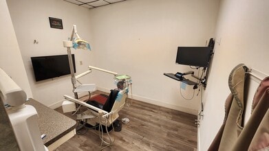 6600 W Charleston Blvd, Las Vegas, NV for lease Interior Photo- Image 1 of 15