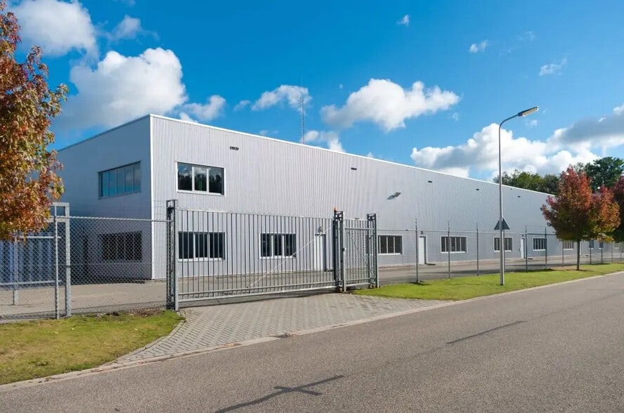 Industrial in Mitry-Mory for lease - Building Photo - Image 1 of 1