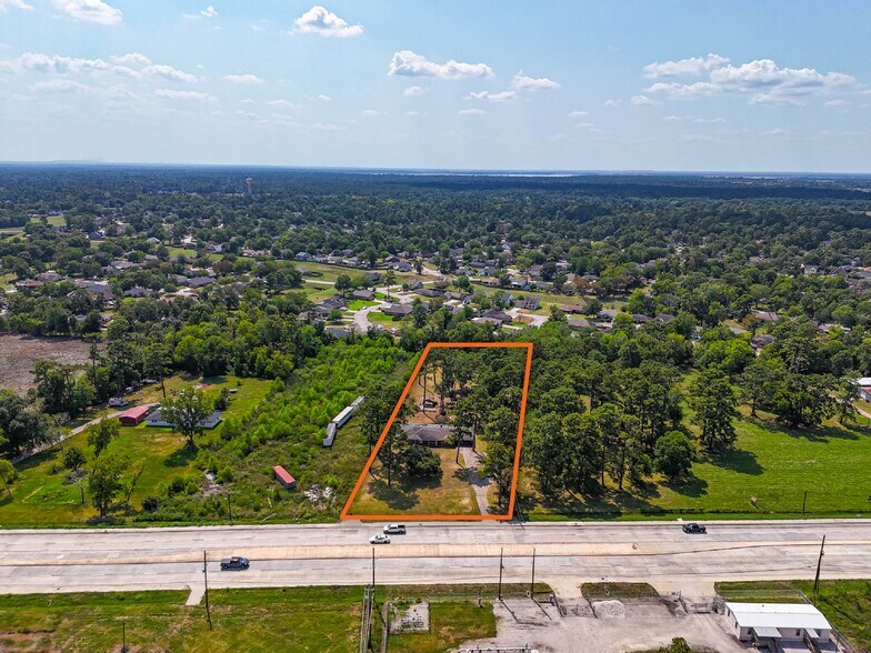 17411 FM 2100 Rd, Crosby, TX à vendre - Photo du bâtiment - Image 2 de 7