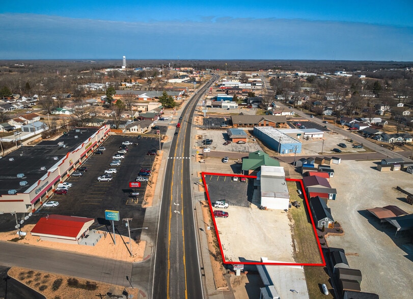309 N Franklin St, Cuba, MO for sale - Primary Photo - Image 1 of 23