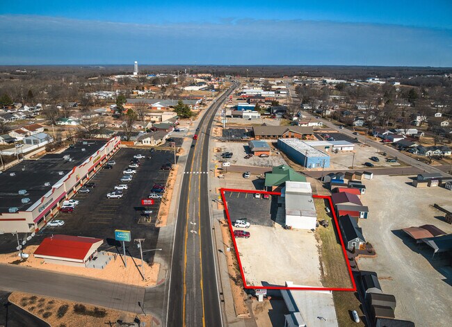 More details for 309 N Franklin St, Cuba, MO - Retail for Sale