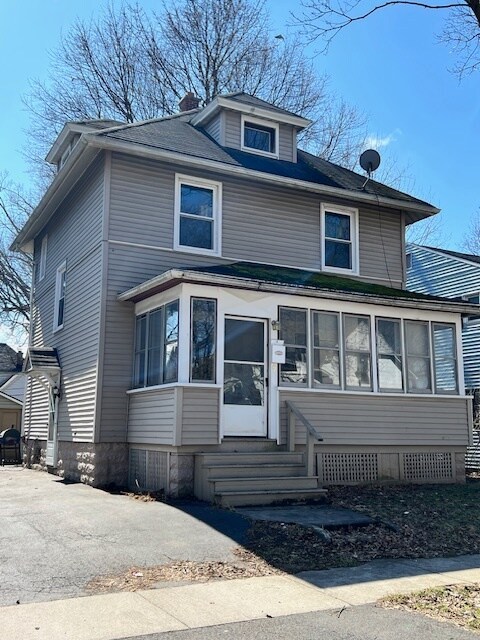 9 Welstead Pl, Rochester, NY à vendre Photo principale- Image 1 de 2