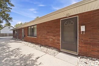 Plus de détails pour 219 W 12 Mile Rd, Royal Oak, MI - Multi-résidentiel à vendre