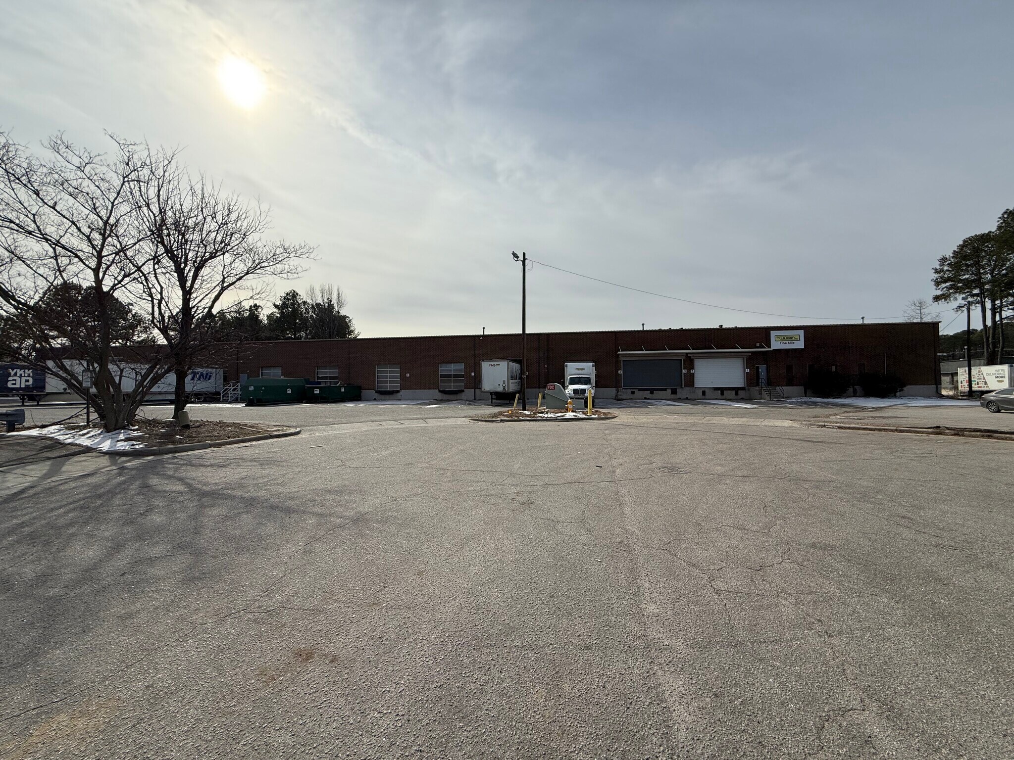 2400 Alwin Ct, Raleigh, NC à louer Photo du bâtiment- Image 1 de 3