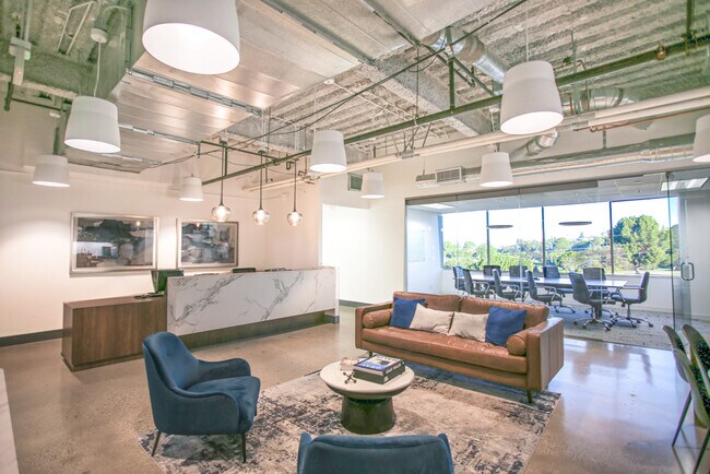 Plus de détails pour 400 Corporate Pointe, Culver City, CA - Coworking à louer