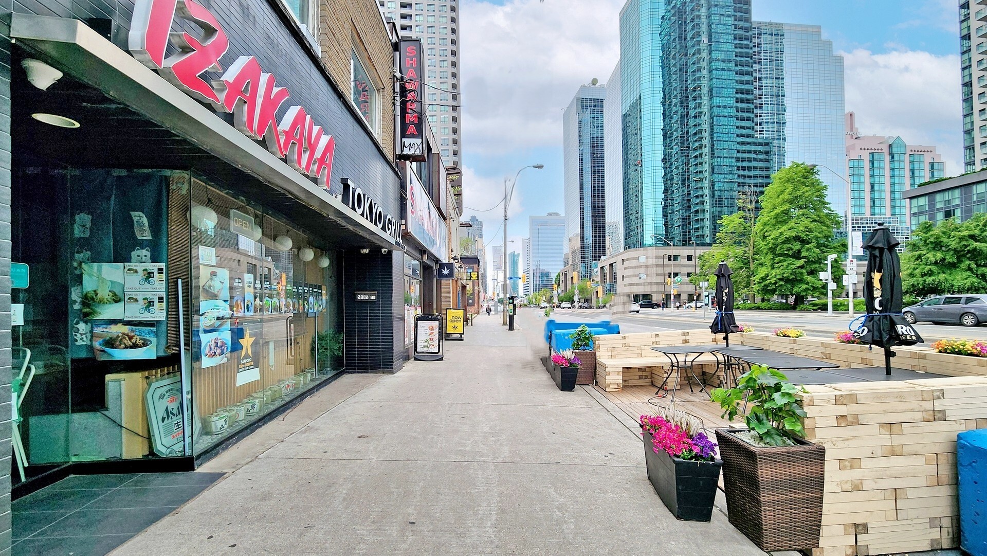5171 Yonge St, Toronto, ON à louer Photo du bâtiment- Image 1 de 10