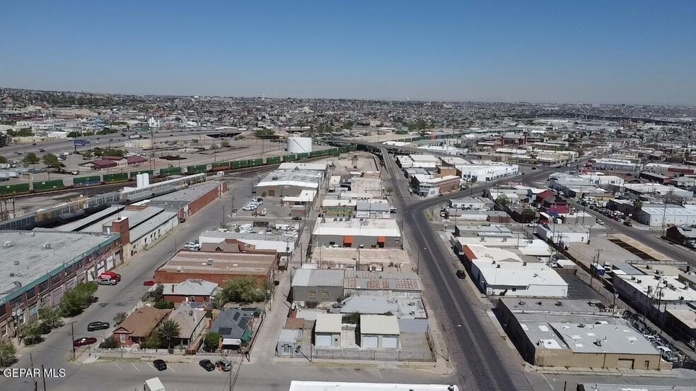2201 Texas Ave, El Paso, TX for sale - Aerial - Image 3 of 31