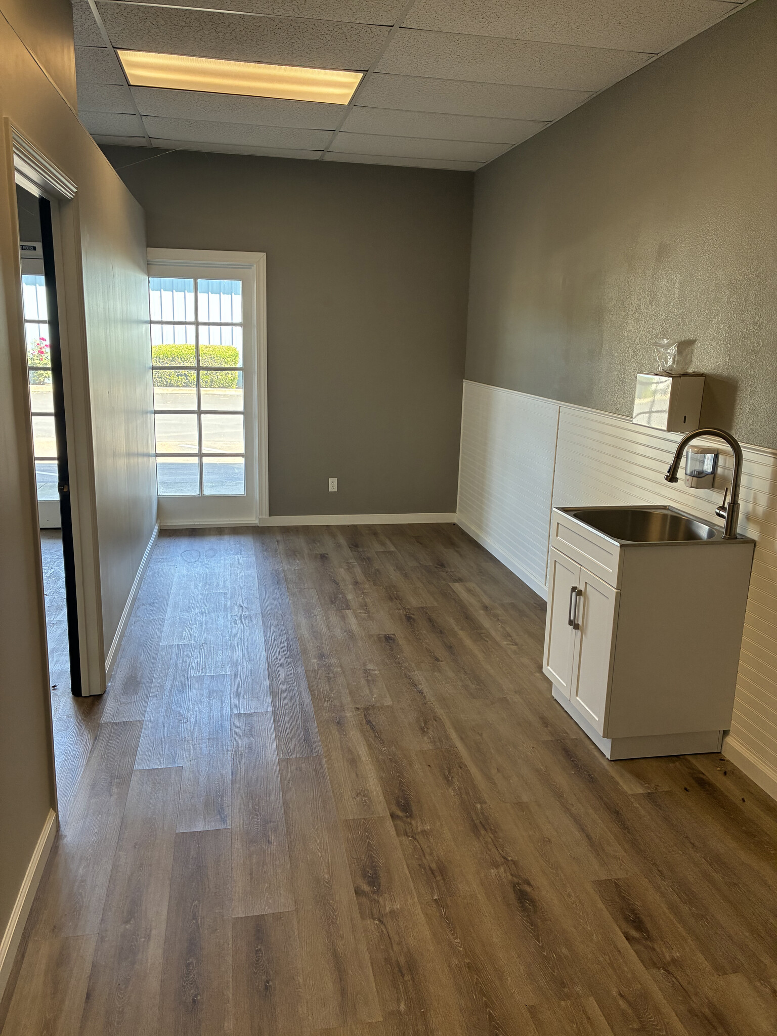 18540 N Highway 88, Lockeford, CA à louer Photo intérieure- Image 1 de 4