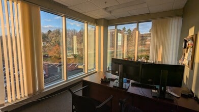 290 Woodcliff Dr, Fairport, NY for lease Building Photo- Image 2 of 6