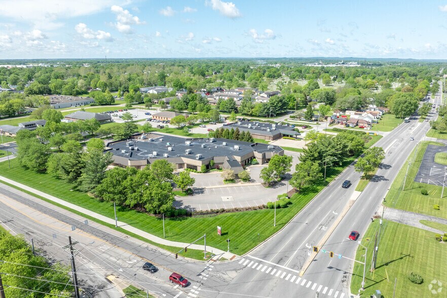 940 N Marr Rd, Columbus, IN à louer - Aérien - Image 2 de 12