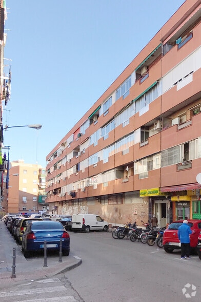 Calle de Albacete, 1, Fuenlabrada, Madrid for lease - Primary Photo - Image 1 of 1