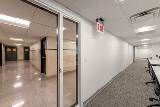 8 S Michigan Ave, Chicago, IL à louer Photo intérieure- Image 2 de 8