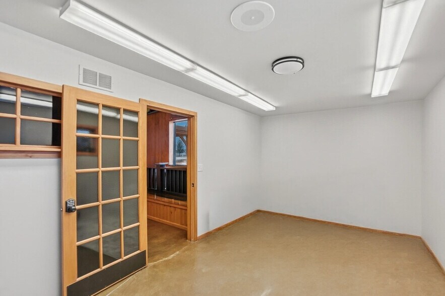 2330 Bright Rd, Findlay, OH à vendre - Photo du bâtiment - Image 2 de 17