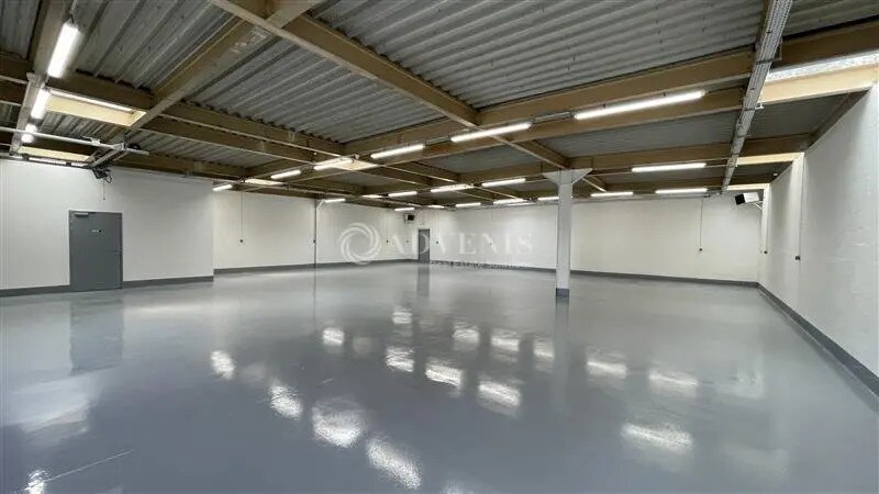 Flex in Croissy-Beaubourg for lease - Building Photo - Image 3 of 11