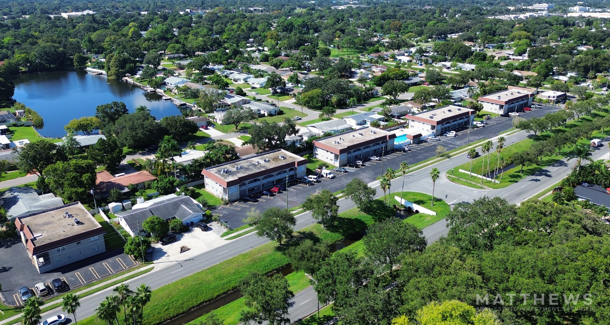 6080 22nd Ave N, Saint Petersburg, FL à vendre Photo du b timent- Image 1 de 4