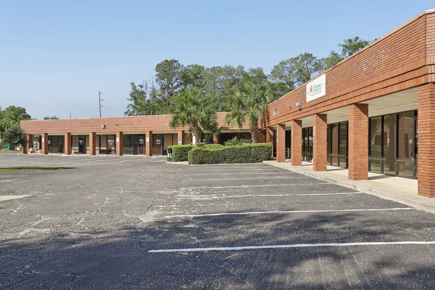 772 Foxridge Center Dr, Orange Park, FL à vendre - Photo du bâtiment - Image 3 de 38