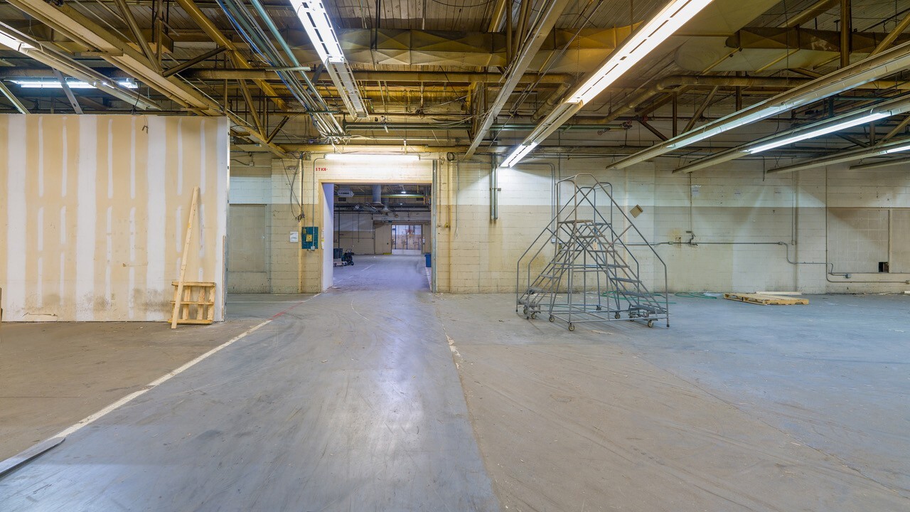 128 Bingham Rd, Asheville, NC for lease Interior Photo- Image 1 of 2