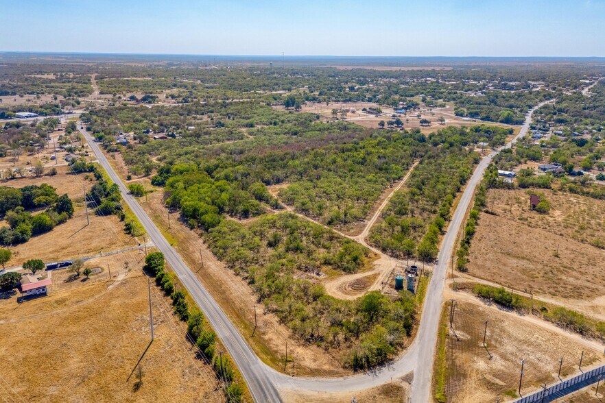 TBD HACKBERRY St, Luling, TX à vendre - Photo du bâtiment - Image 2 de 18