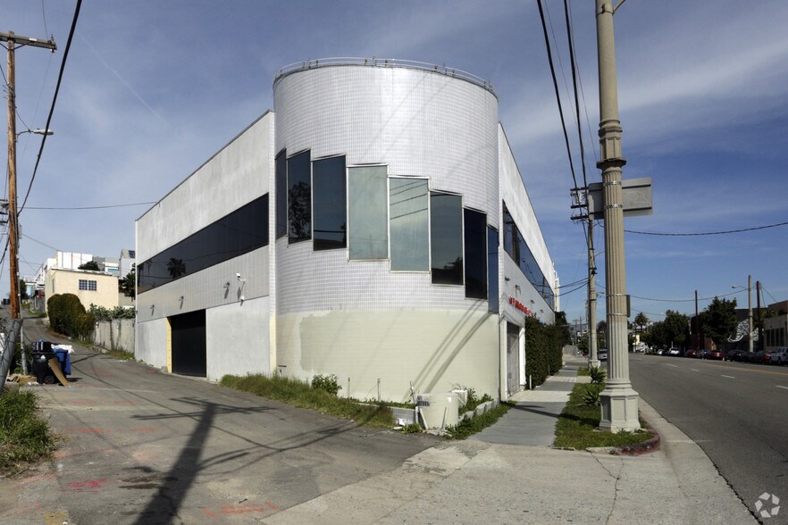 111 N Glendale Blvd, Los Angeles, CA à vendre - Photo du bâtiment - Image 3 de 14