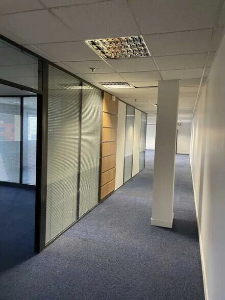 Bureau dans Croissy-Beaubourg à louer - Photo intérieure - Image 2 de 3