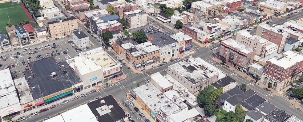 5901 Bergenline Ave, West New York, NJ à louer - Photo du bâtiment - Image 2 de 2