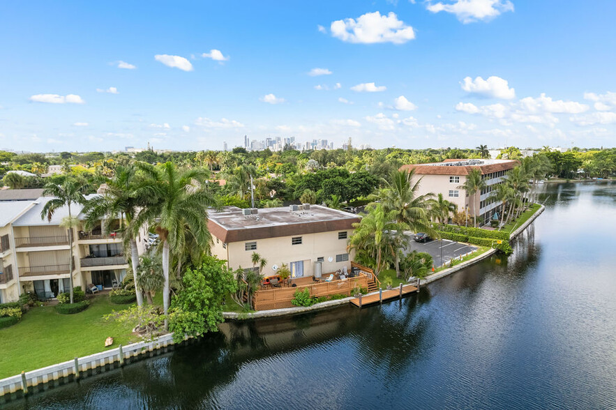 821 NE 18th Ct, Fort Lauderdale, FL for sale - Aerial - Image 1 of 6