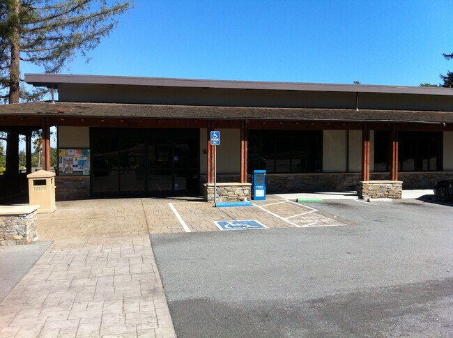 Plus de détails pour 3201 Oak Knoll Dr, Redwood City, CA - Local d'activités à louer